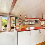 Authentic And Cosy With Enclosed Garden, Covered Terrace And Annex Just A Few Minutes Walk From The And Close To Forest And エーベルトフト