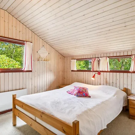 Authentic And Cosy With Enclosed Garden, Covered Terrace And Annex Just A Few Minutes Walk From The And Close To Forest And *