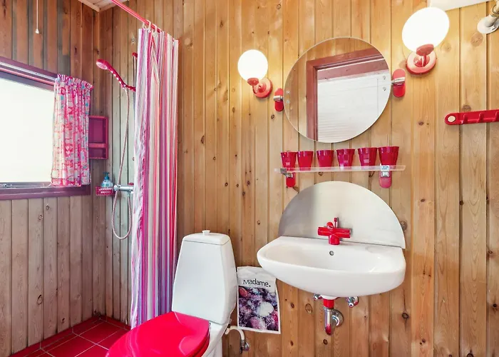 Authentic And Cosy With Enclosed Garden, Covered Terrace And Annex Just A Few Minutes Walk From The And Close To Forest And * Ebeltoft