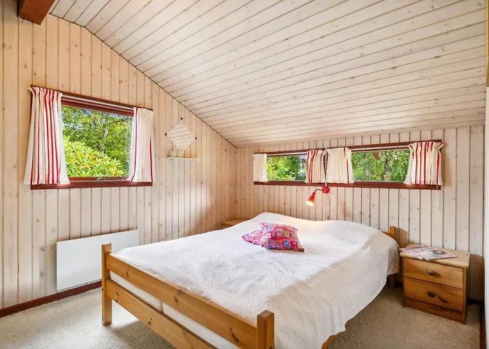 Authentic And Cosy With Enclosed Garden, Covered Terrace And Annex Just A Few Minutes Walk From The And Close To Forest And *