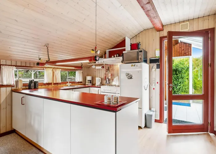 Authentic And Cosy With Enclosed Garden, Covered Terrace And Annex Just A Few Minutes Walk From The And Close To Forest And